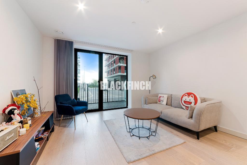 40 Royal Crest Avenue, Newham, London, E16 2BA